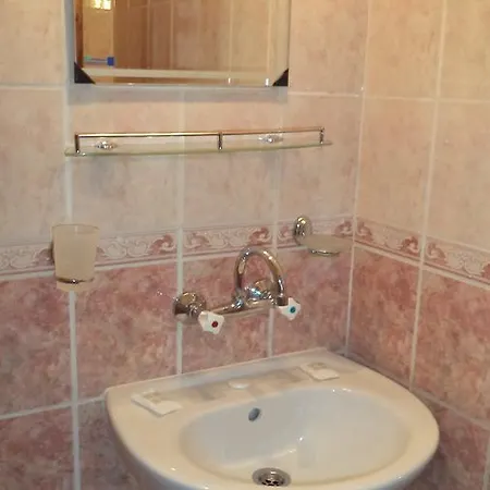 Kyshta Za Gosti Pri Krystyo I Vanya Pensión Ravda